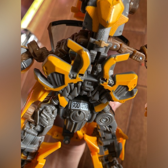 HASBORO TRANSFORMER BUMBLE BEE 900STRA YELLOW - Picture 3 of 13